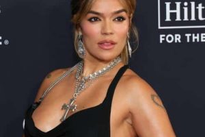 Karol G « se bat pour garder ses muscles » avec des concerts énergiques