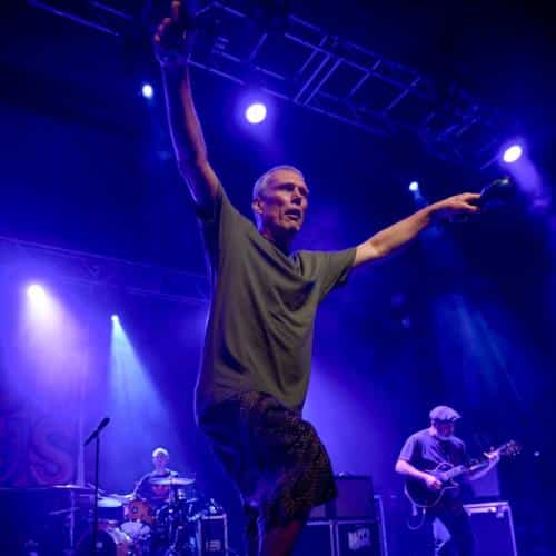 La star de Happy Mondays, Bez, dit que la réunion d'Oasis nous a "également donné un coup de pouce"