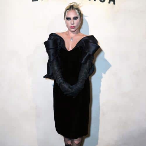 Lady Gaga laisse entendre que les fans n'auront pas longtemps à attendre le premier album après l'accouchement
