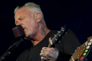 METALLICA partage une vidéo professionnelle de la performance « Fade To Black » du troisième spectacle de la résidence Sphere de Las Vegas