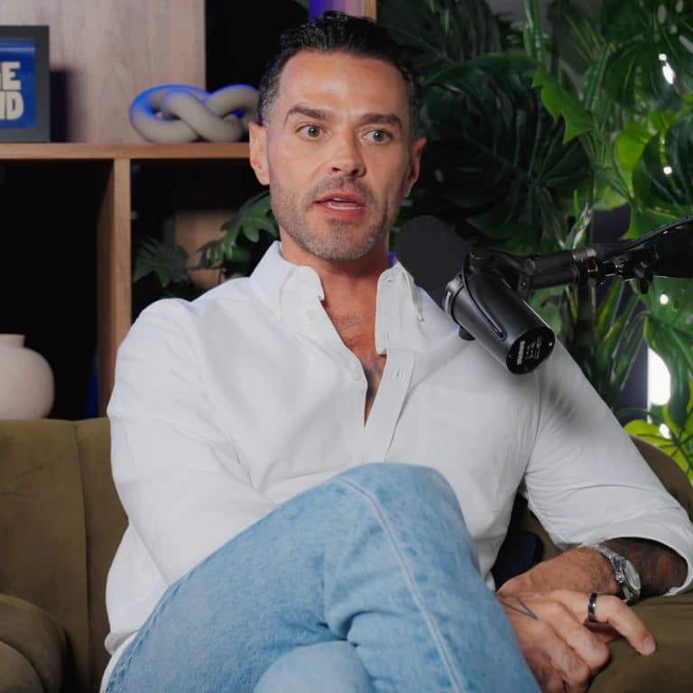 Matt Willis de Busted révèle que Charlie Simpson était "un peu comme Voldemort" avant ses retrouvailles
            

