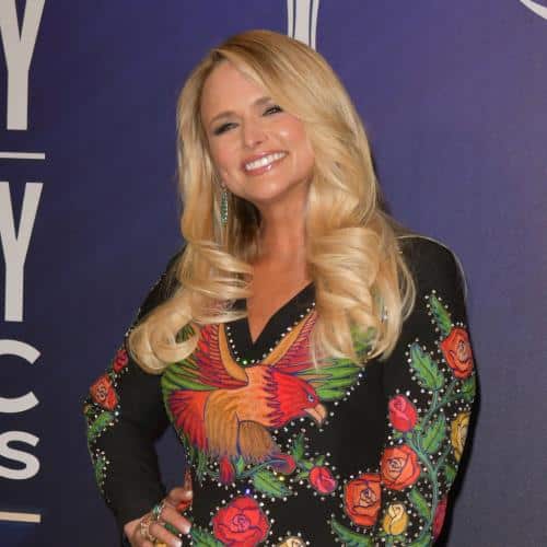 Miranda Lambert rejette la rumeur selon laquelle elle aurait frappé Chad Kroeger au visage
