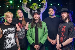 NEKROGOBLIKON publie le clip vidéo « The Boiling Sea » capturé au festival AFTERSHOCK 2026