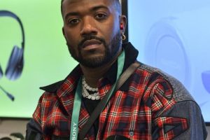 Ray J transporté d&rsquo;urgence à l&rsquo;hôpital pendant la diffusion en direct