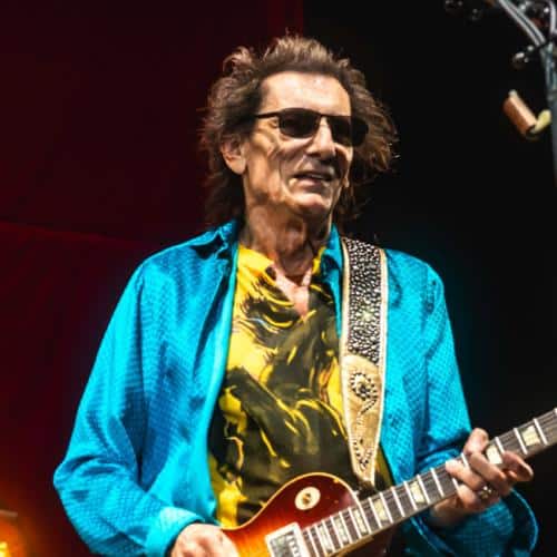 Ronnie Wood dit que les projets de tournée des Rolling Stones sont au point mort car Keith Richards n'est pas enthousiaste